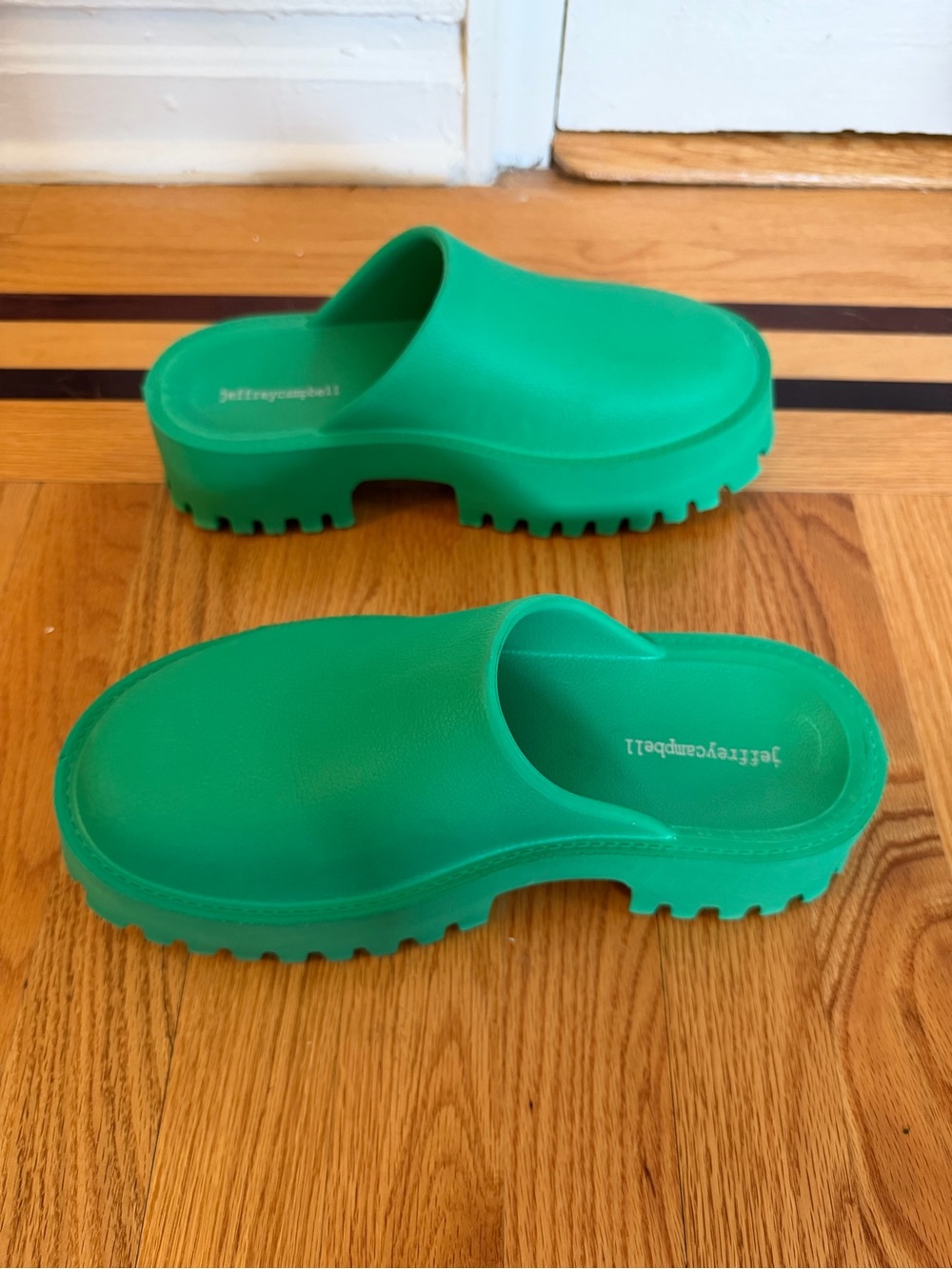 JEFFREY CAMPBELL GREEN PLATFORM CLOGS - Picture 7 of 7